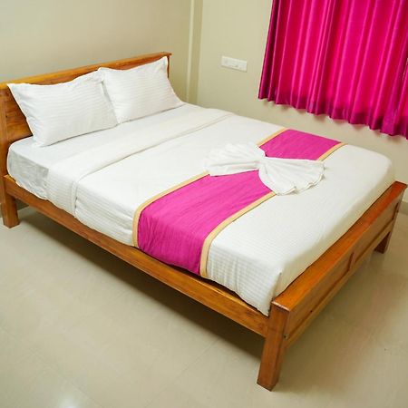 Gmr Suites Kalpetta Εξωτερικό φωτογραφία