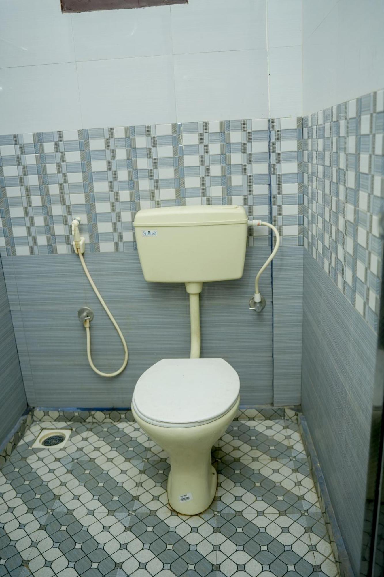 Gmr Suites Kalpetta Εξωτερικό φωτογραφία