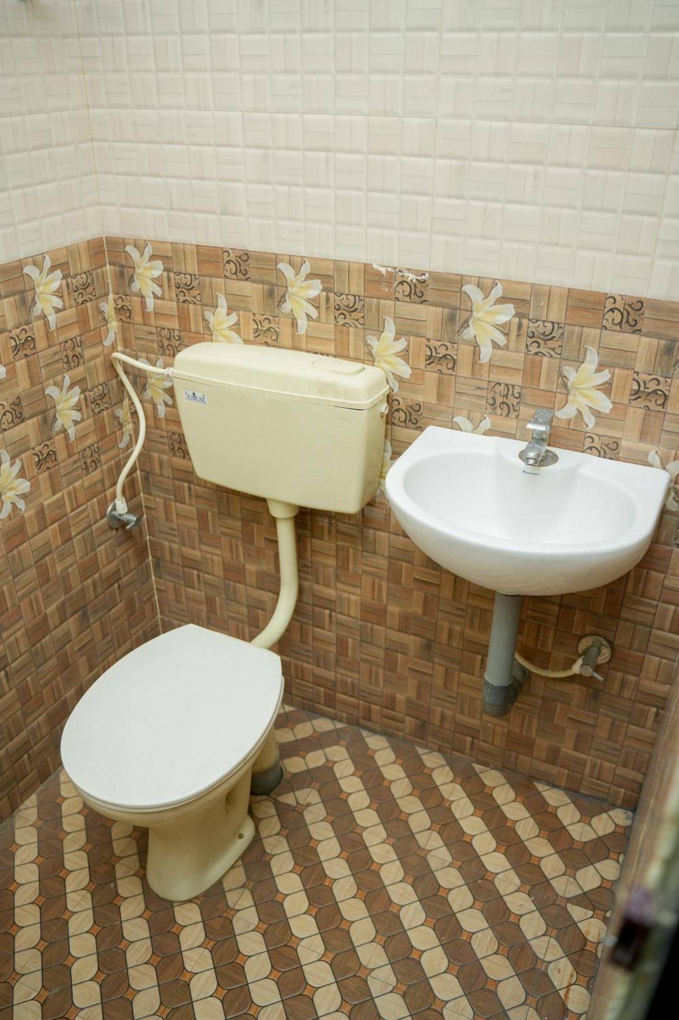 Gmr Suites Kalpetta Εξωτερικό φωτογραφία